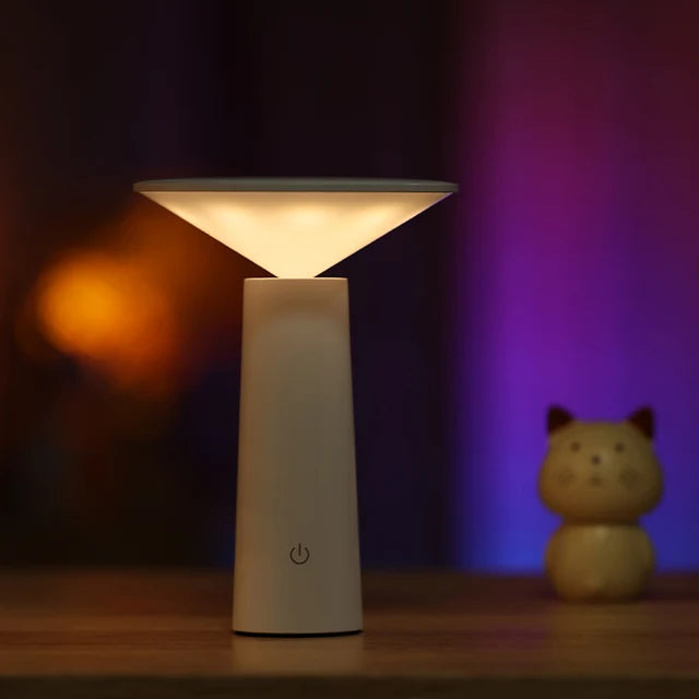 AdjustaLume - Lampe de Table D’extérieur LED avec Bras Ajustable et Éclairage Pivotant
