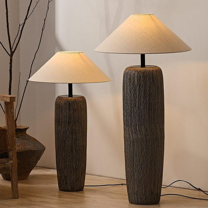 RustiqueLumière - Lampe de Sol en Bois Érodé